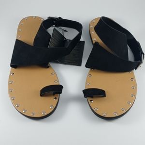 Flat Sandal